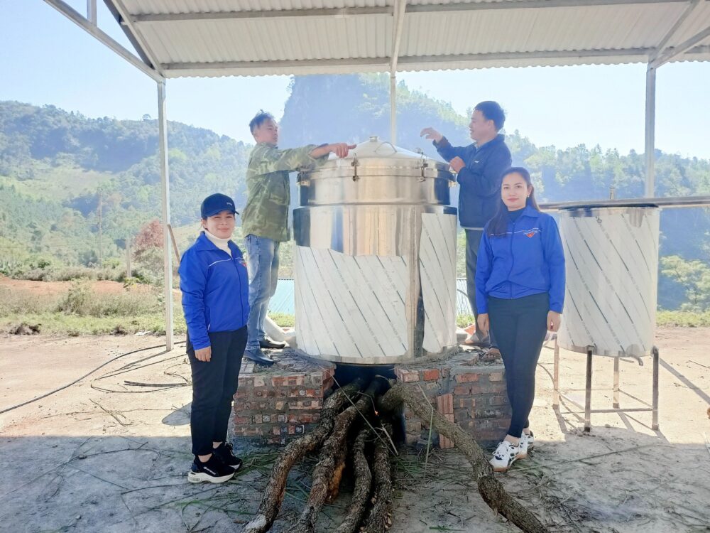noi chung cat tinh dau 1000 lit dun cui agritech