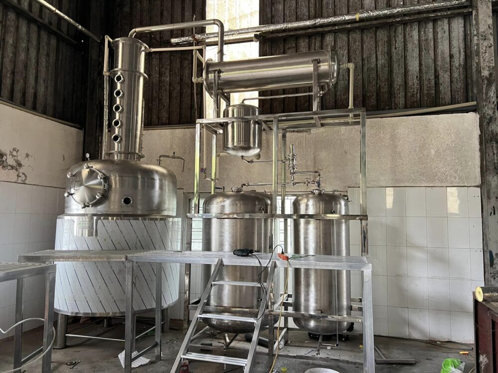 THÁP CHƯNG CẤT RƯỢU CH N KHÔNGTHÁP CHƯNG CẤT RƯỢU CH N KHÔNG