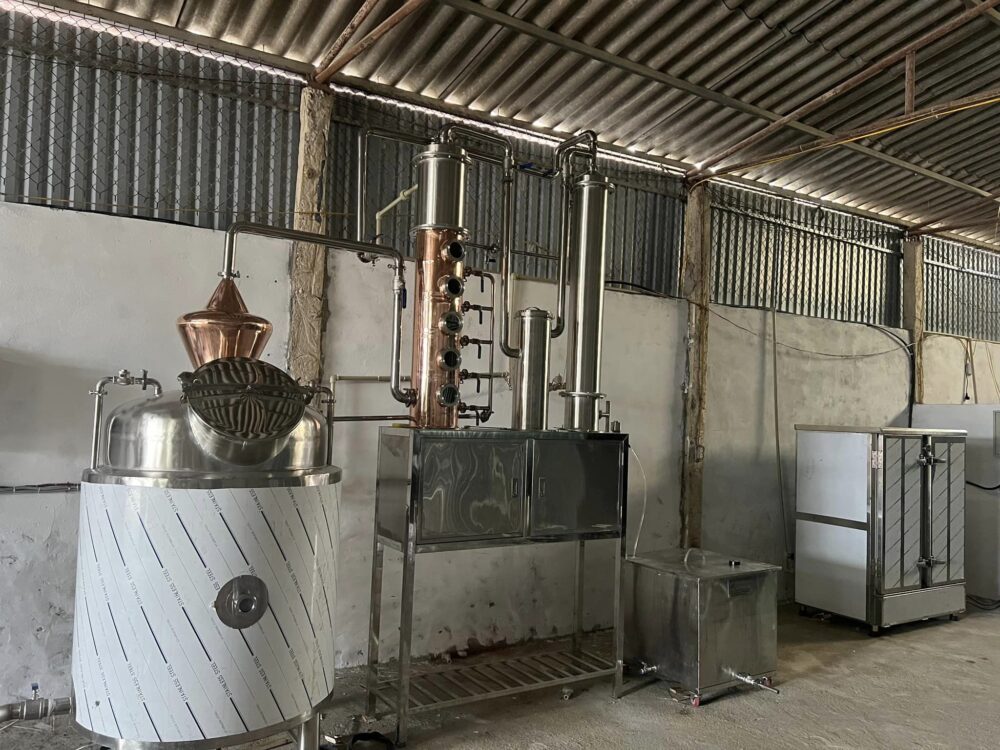 Tháp nấu rượu tại Long An