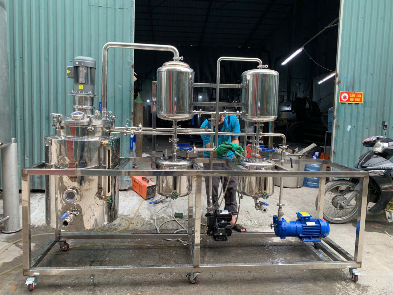 thiết bị cô đặc chân không 500 lít