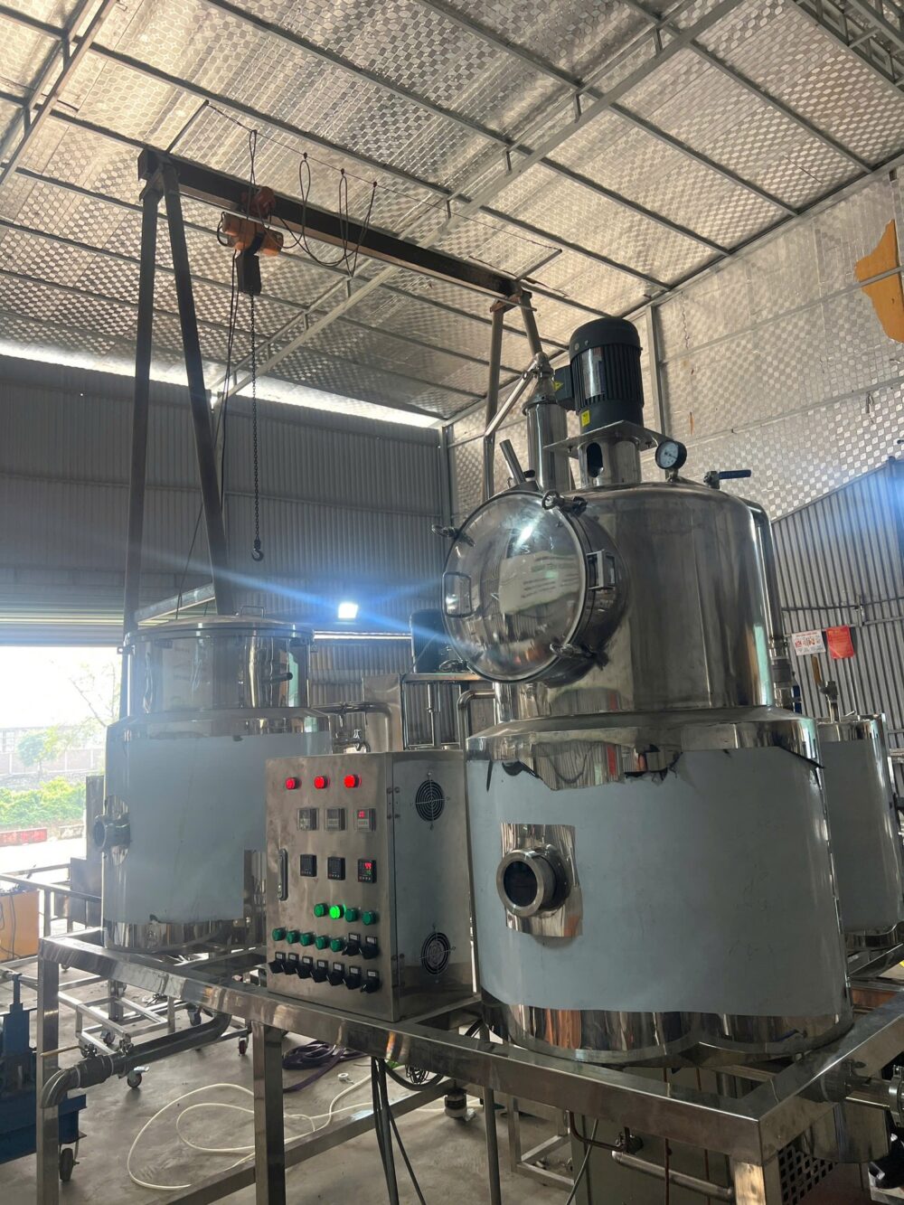 máy cô đặc chân không bơm nhiệt